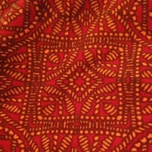 Lularoe leggings pink and burgundy heart detail